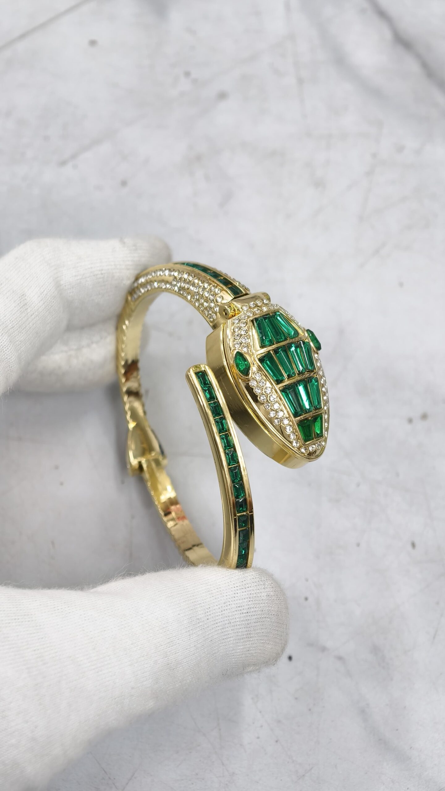 43e81ed3-6ac9-4f8a-8742-8679156e6bba